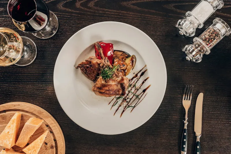 "Vstrecha u Reki" Restaurant