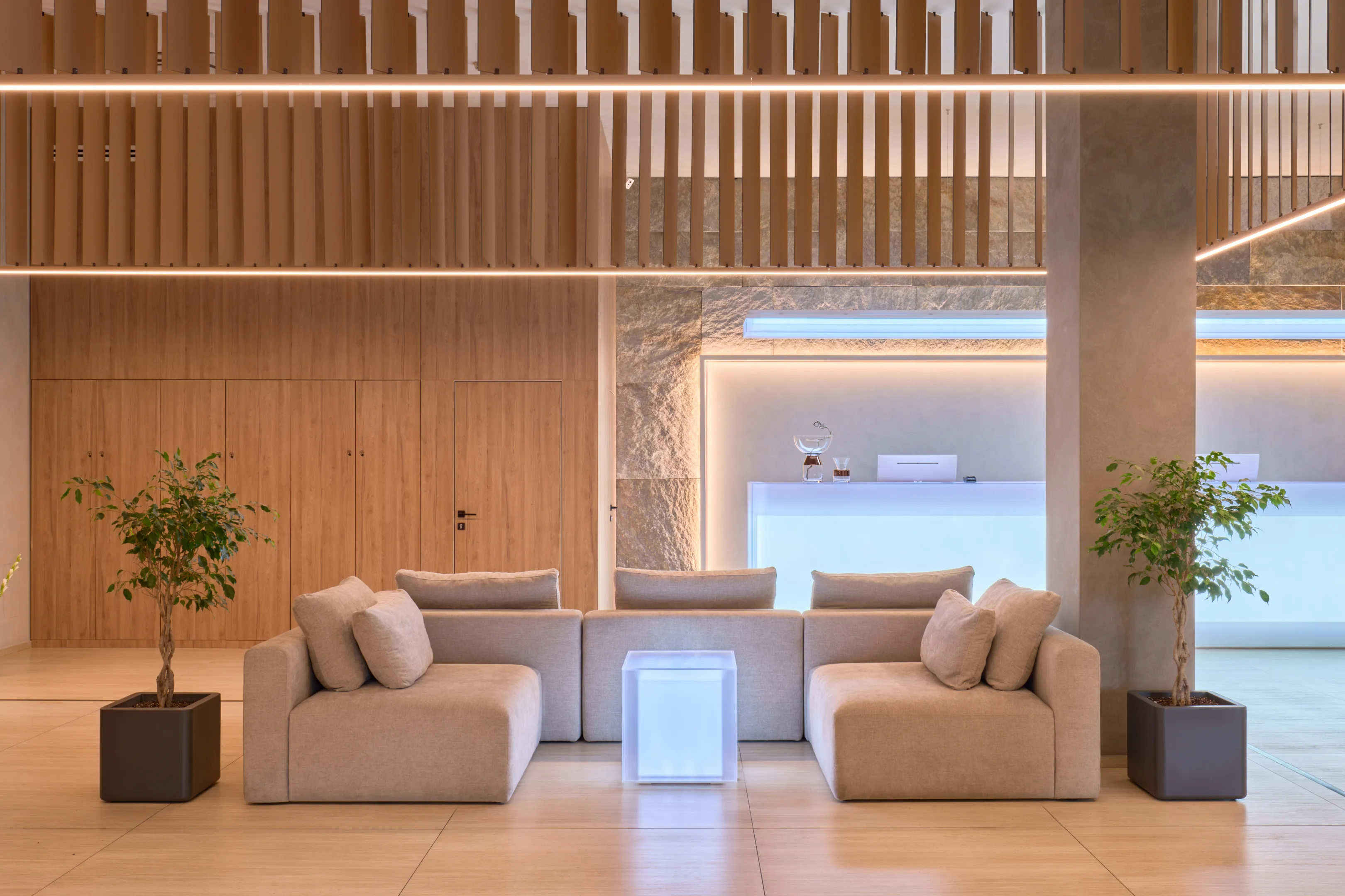 Business Hotel SLIDE Bleisure and MICE HOTEL