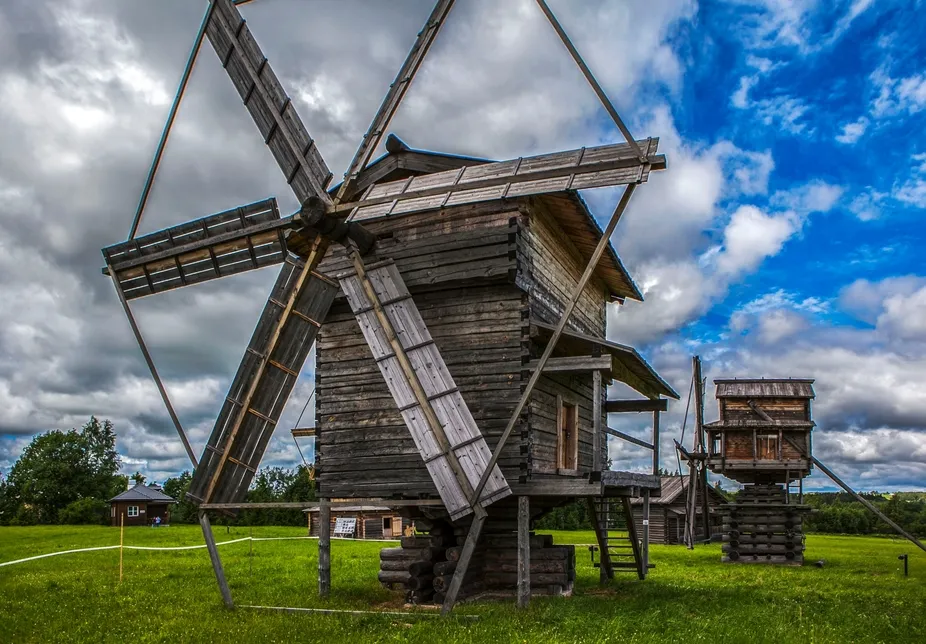 Visit the Semenkovo Architectural and Ethnographic Museum