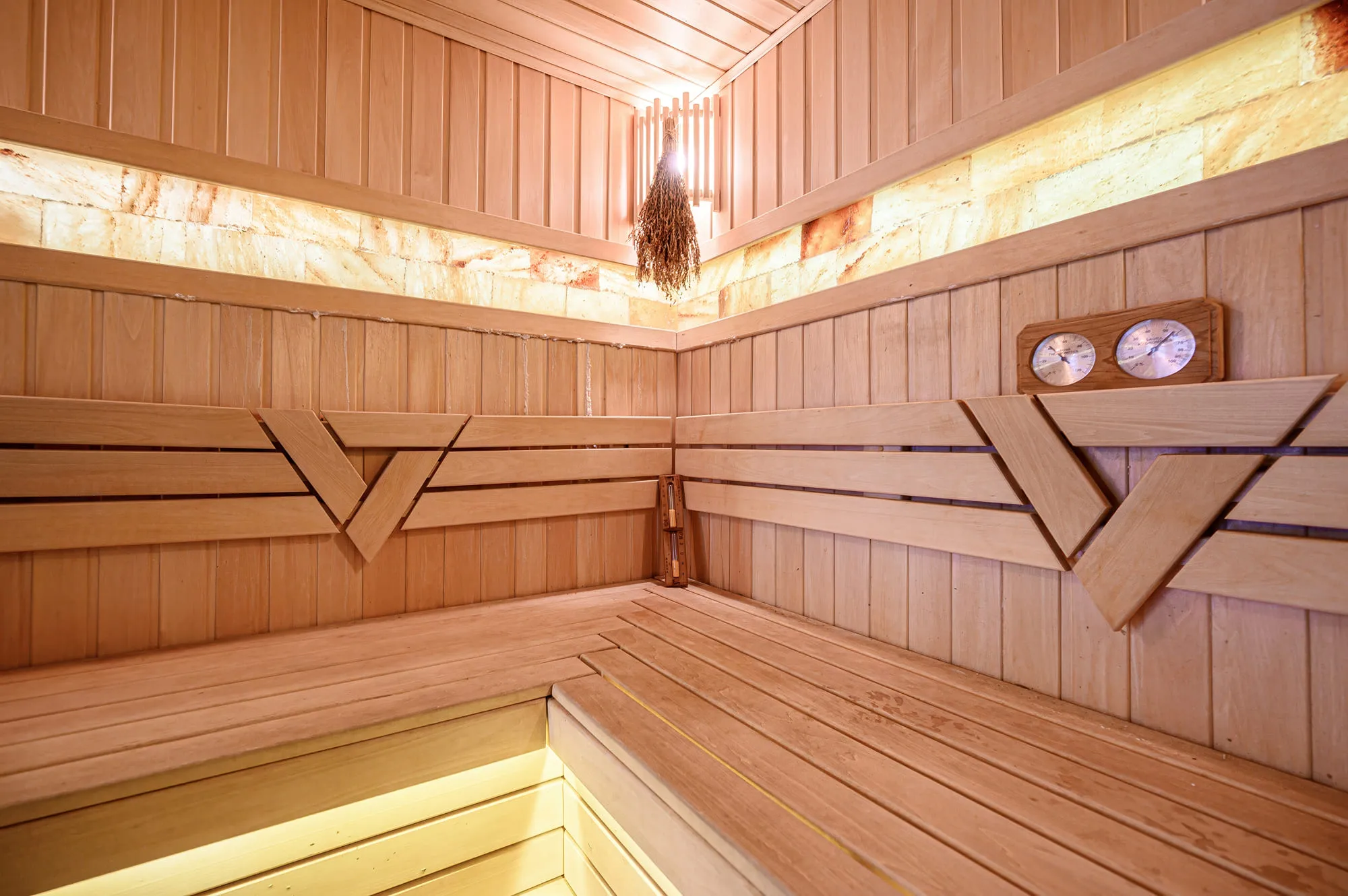 Visit "Parovozov" Baths