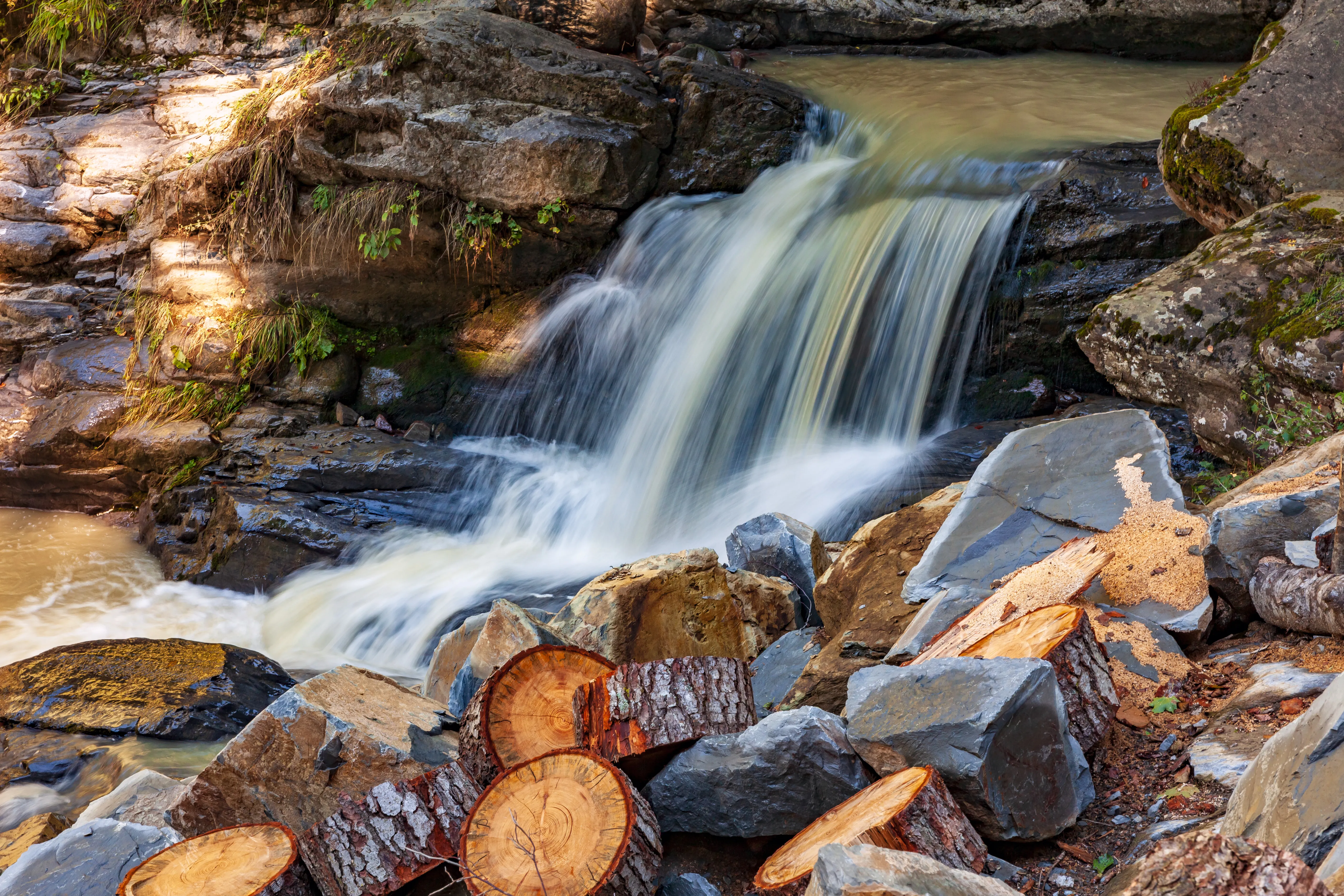 Mendelikha Waterfall Park