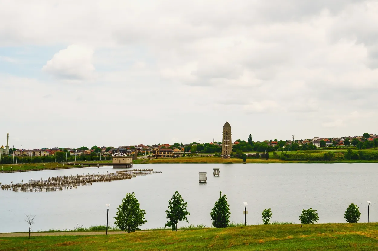 Chernorechenskoye Reservoir (Grozny Sea)