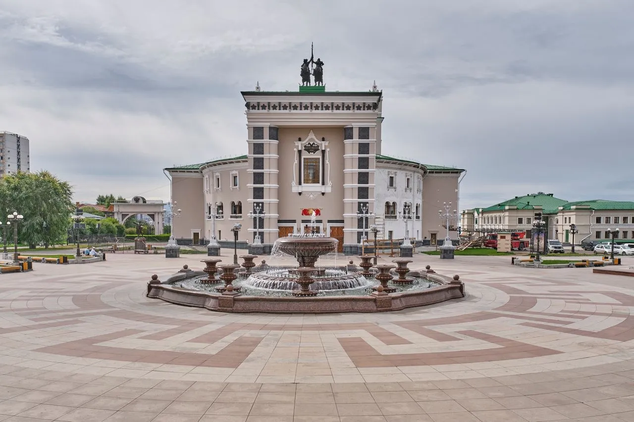 Theater Square Named After Lkhasaran Linkhovoin