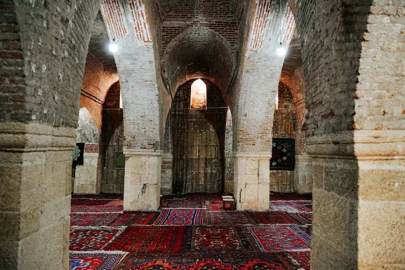 Museum of Carpets and Applied Arts