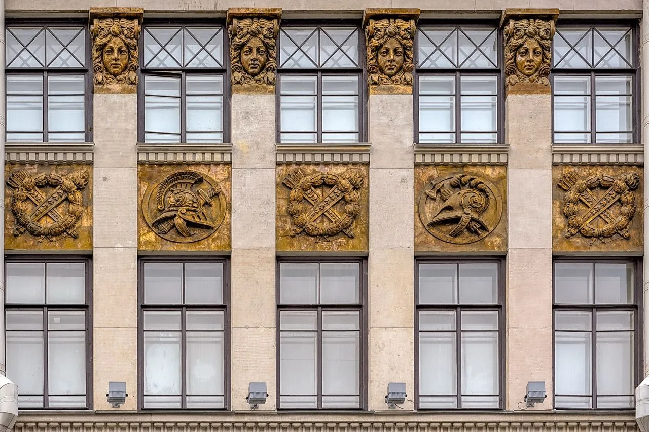 House of Leningrad Trade (DLT)