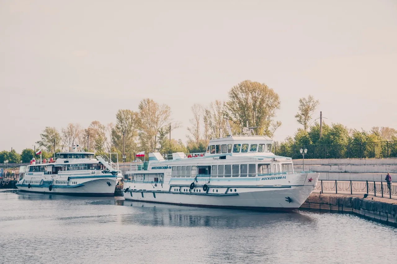 Volga River Walks and Cruises