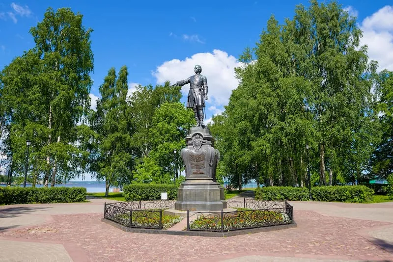 Monument to Peter I